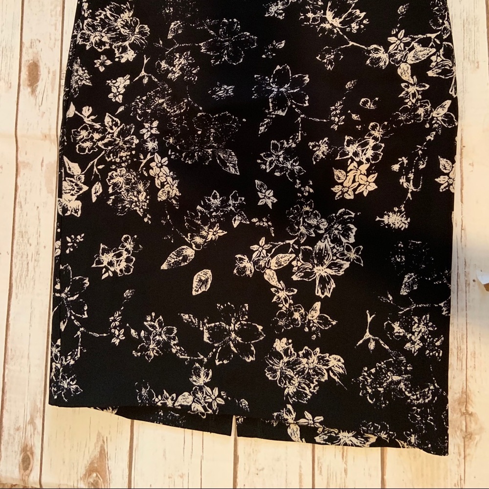 Philosophy pencil floral skirt - Picture 4 of 8